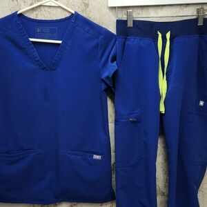 FIGS brand medical uniform in the color Royal Blue Scrubs Xxs Set